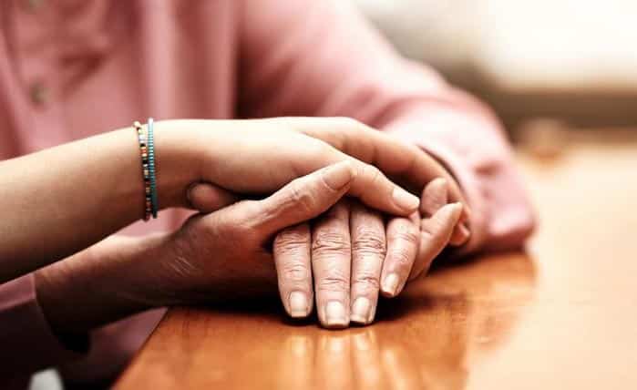 Accompagnement Deuil Mains Soutien