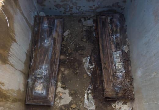 Exhumation d'un corps : législation, déroulement et prix